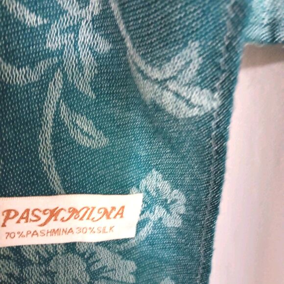 Pashmina Teal, Pink, Blue, Floral Scarf Cashmere, and Silk - Picture 8 of 9